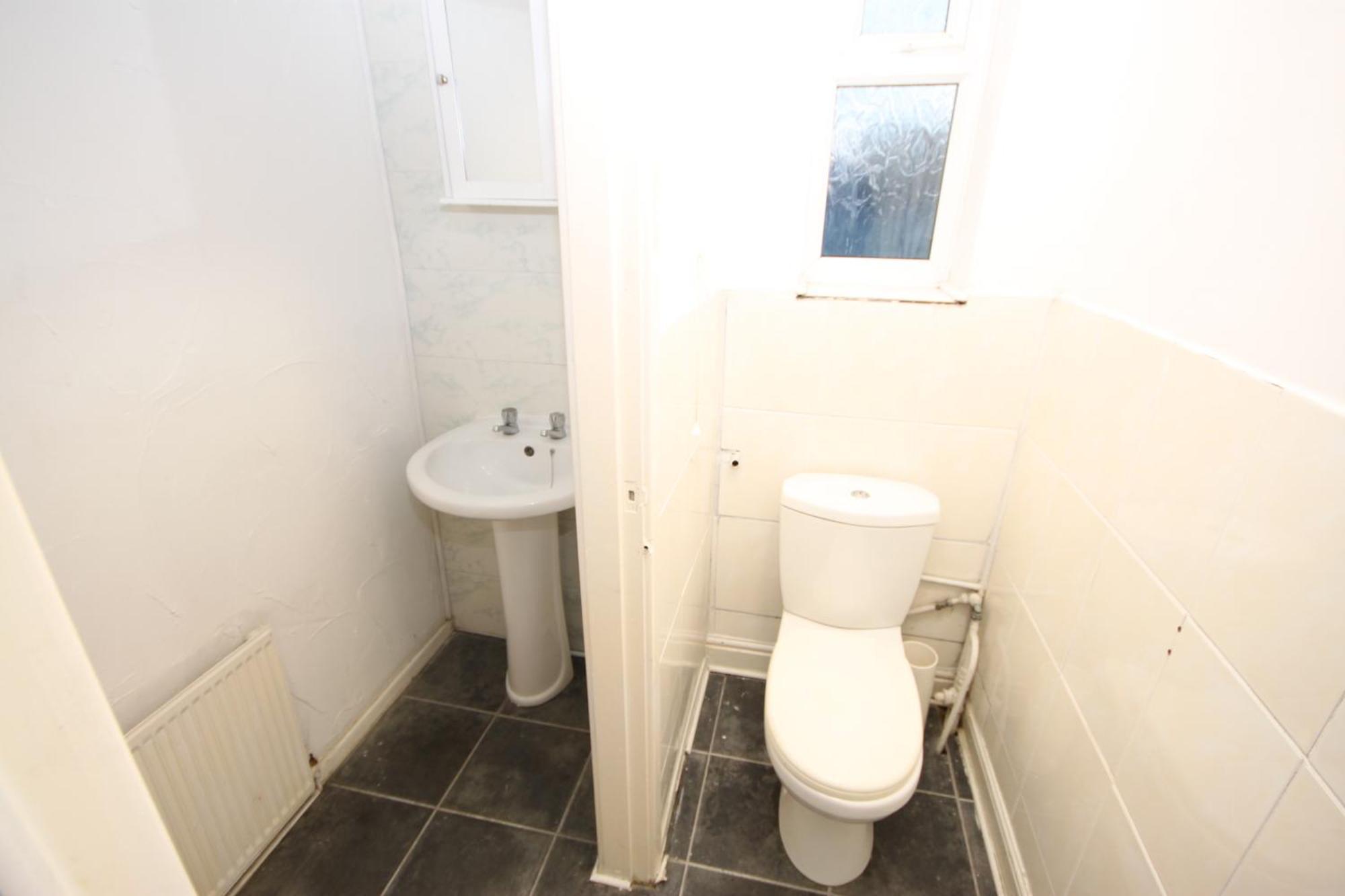 Barton Seaview, Self Catering Studio Apartments, Promenade & Central Beach Location, Families, Couples Or 23 Years Plus Only, Free Parking Blackpool Dış mekan fotoğraf